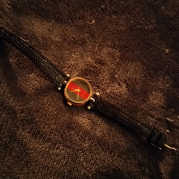 Gucci watch - Picture 2 of 2